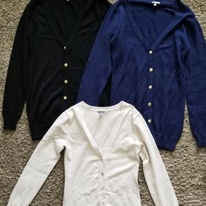 3 Cardigans